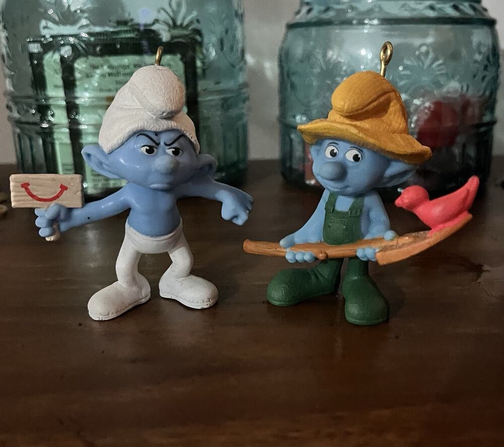 Lot of 2 Smurfs McDonald’s Happy Meal Toys 2011 - Farmer & Grouchy Smurf Figures